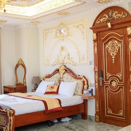 Tri Tam Hotel - Khach San Tri Tam Ben Luc Bagian luar foto