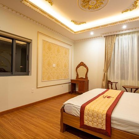 Tri Tam Hotel - Khach San Tri Tam Ben Luc Bagian luar foto
