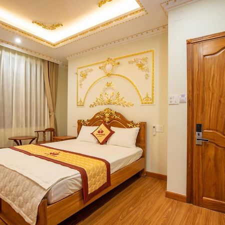 Tri Tam Hotel - Khach San Tri Tam Ben Luc Bagian luar foto