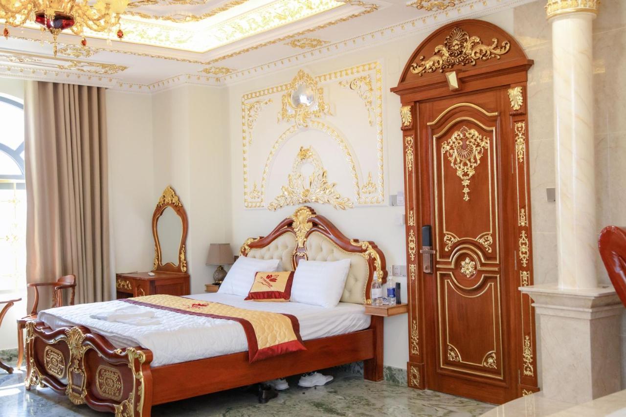 Tri Tam Hotel - Khach San Tri Tam Ben Luc Bagian luar foto