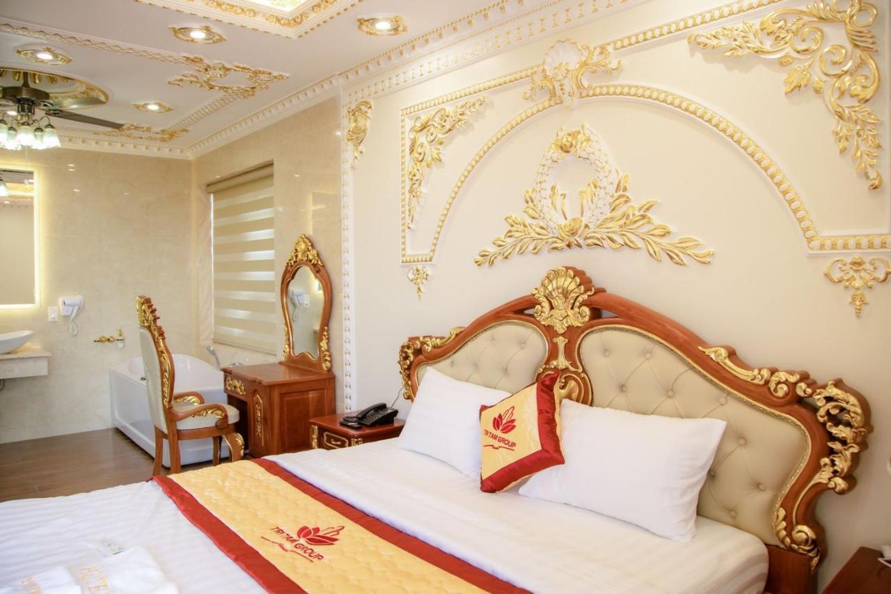 Tri Tam Hotel - Khach San Tri Tam Ben Luc Bagian luar foto