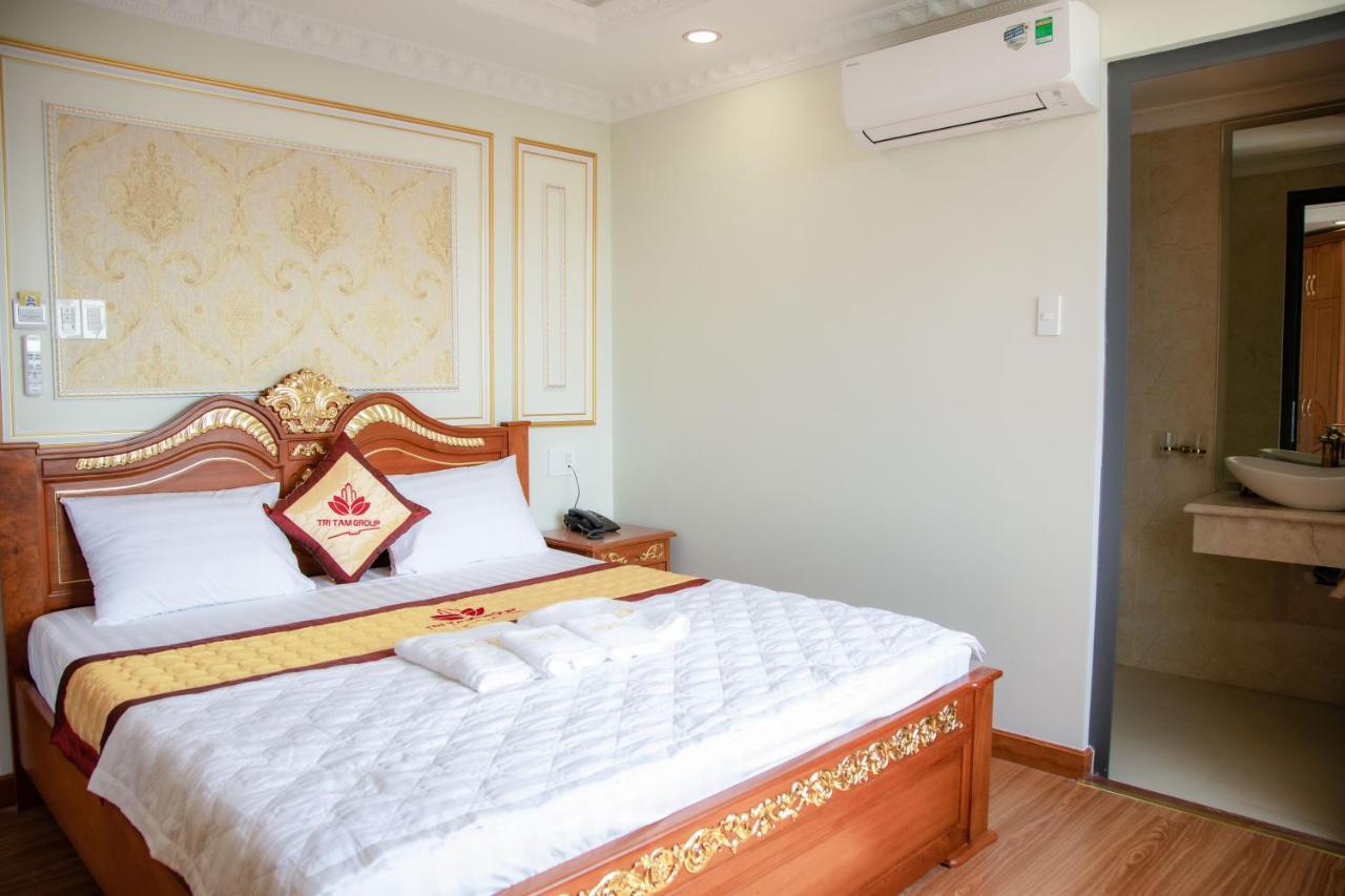 Tri Tam Hotel - Khach San Tri Tam Ben Luc Bagian luar foto