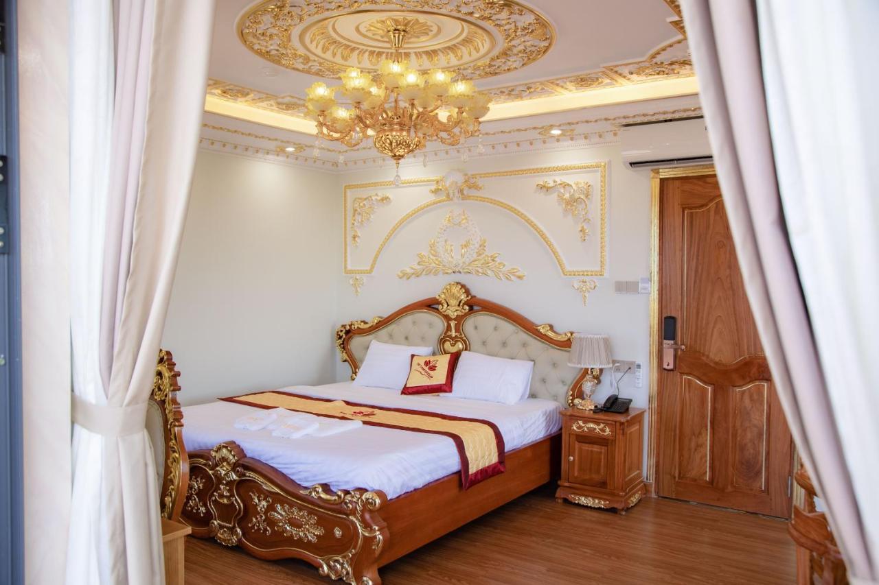 Tri Tam Hotel - Khach San Tri Tam Ben Luc Bagian luar foto
