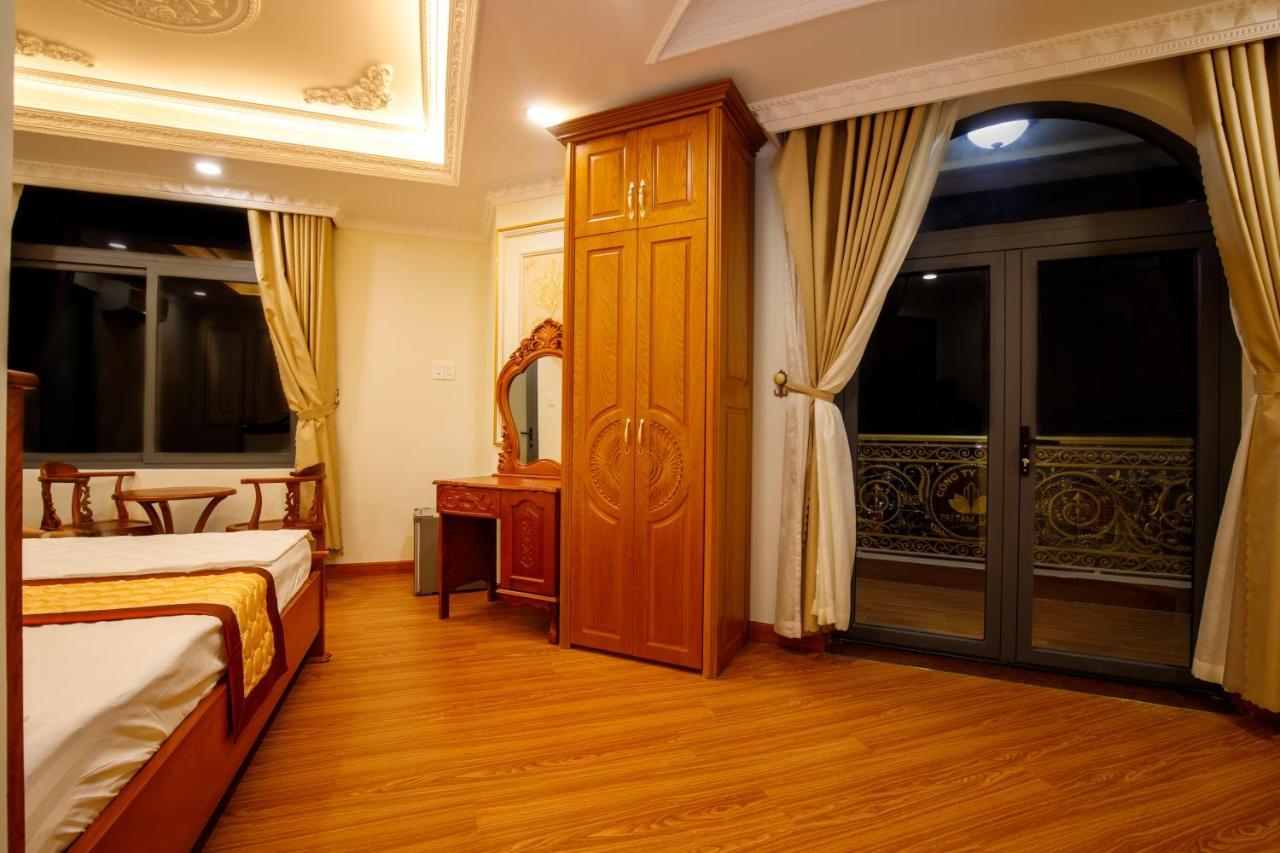 Tri Tam Hotel - Khach San Tri Tam Ben Luc Bagian luar foto