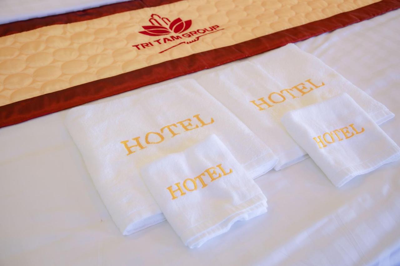 Tri Tam Hotel - Khach San Tri Tam Ben Luc Bagian luar foto