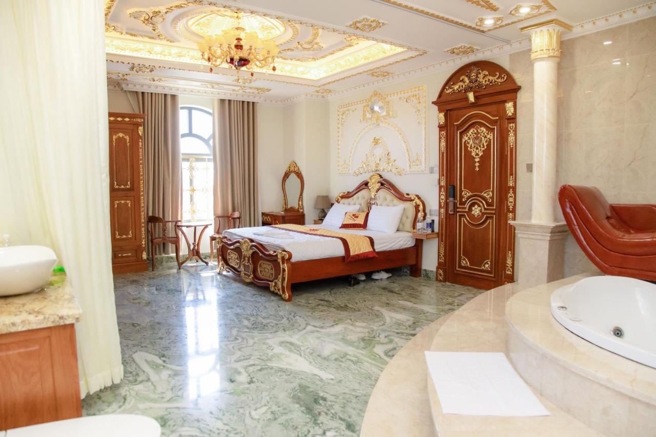 Tri Tam Hotel - Khach San Tri Tam Ben Luc Bagian luar foto