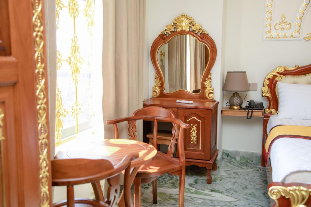 Tri Tam Hotel - Khach San Tri Tam Ben Luc Bagian luar foto