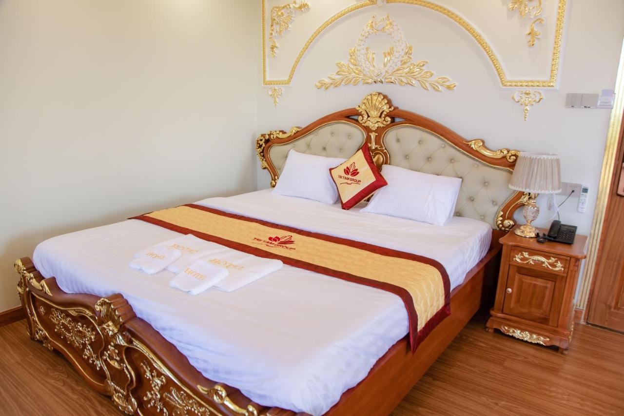Tri Tam Hotel - Khach San Tri Tam Ben Luc Bagian luar foto