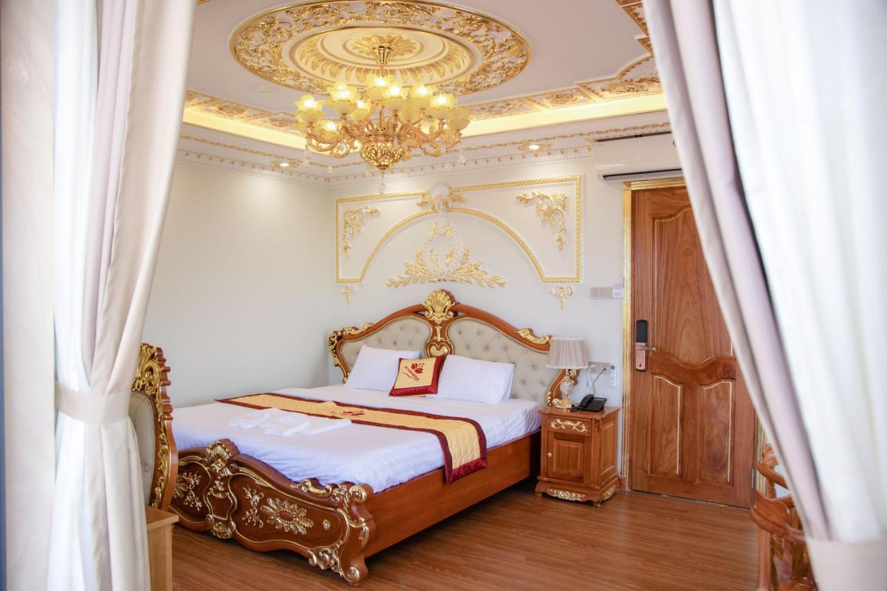 Tri Tam Hotel - Khach San Tri Tam Ben Luc Bagian luar foto