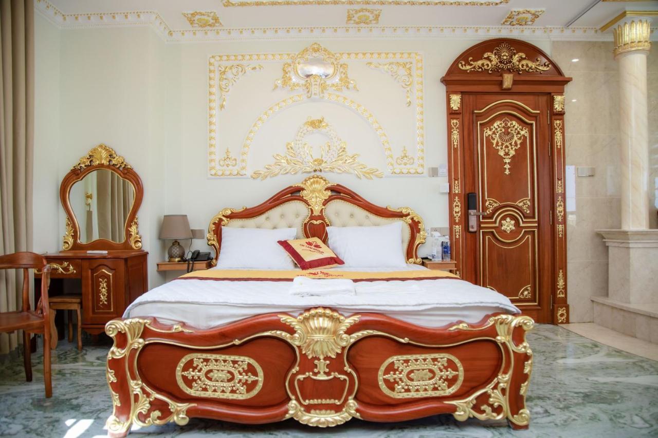 Tri Tam Hotel - Khach San Tri Tam Ben Luc Bagian luar foto