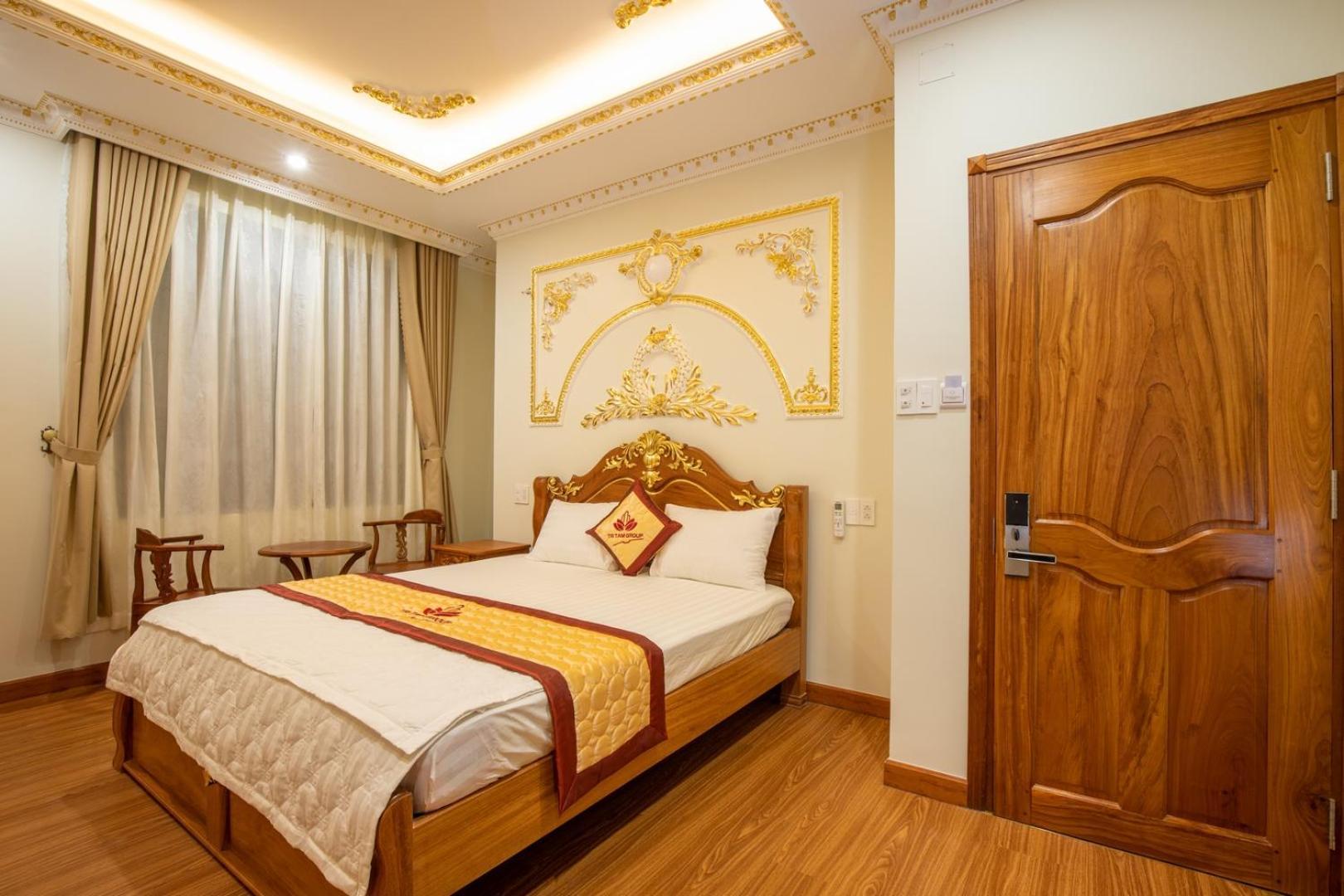 Tri Tam Hotel - Khach San Tri Tam Ben Luc Bagian luar foto
